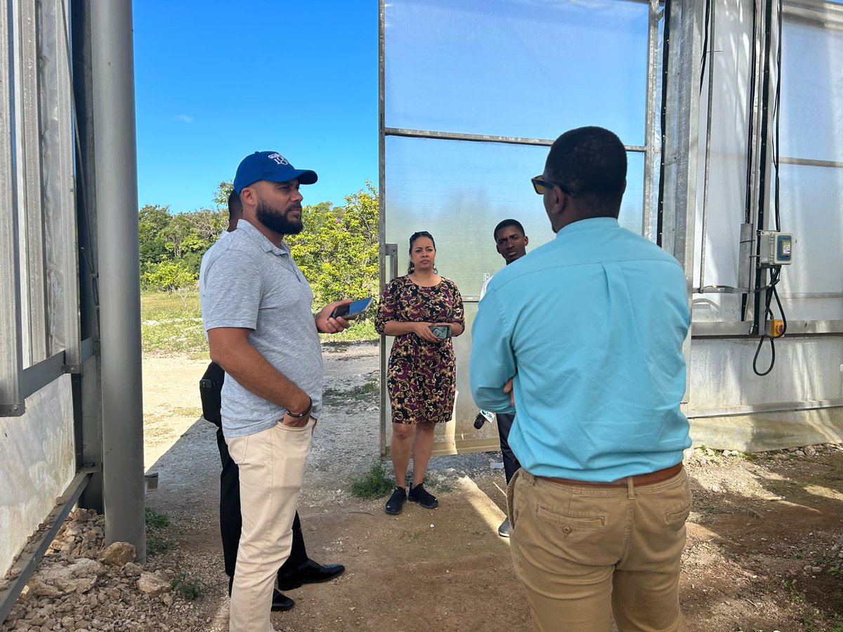 OneEleuthera's tweet photo. 🌿 Today, Eyewitness News and OUR News visited the CTI campus to film for an upcoming segment 🎥. They toured the “Oasis” Grow House — a model of sustainable agriculture and innovation that’s helping to reshape the future of farming on Eleuthera🌱.
Stay tuned! 📺 https://t.co/ybGbjMWAGR