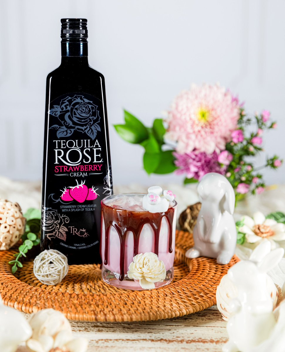 Dive in hunny bunnies!⁠
⁠
3 oz #TequilaRose⁠
1.5 oz chocolate flavored vodka⁠
Garnish with a marshmallow bunny bottom and a chocolate shell rim.