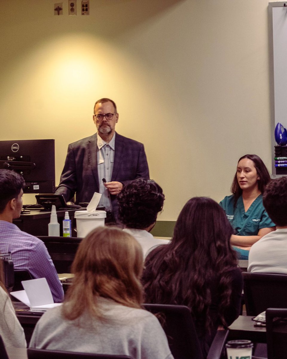 UABGradSchool's tweet photo. Huge shoutout to everyone who joined the MBS Pre-Health Symposium hosted by #MSMBS! 🎉💬
.
.
.
#uab #graduate #student #prehealth #symposium #optometry #dentist #pharmacy #medical #school #college #university #explore https://t.co/W3z9mqZRqv