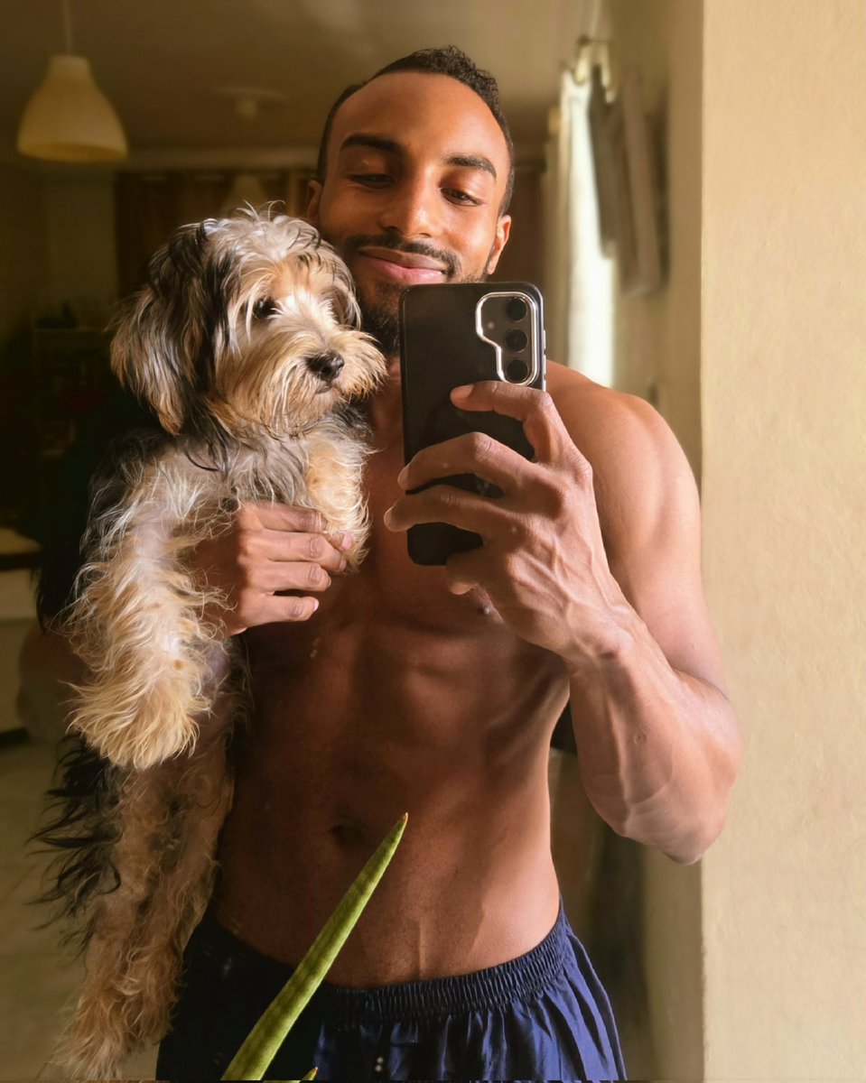 benjin15's tweet photo. #homesweethome 🐶💓🫶🏾🤌🏾✨🏡 https://t.co/iE2dpVm5E8