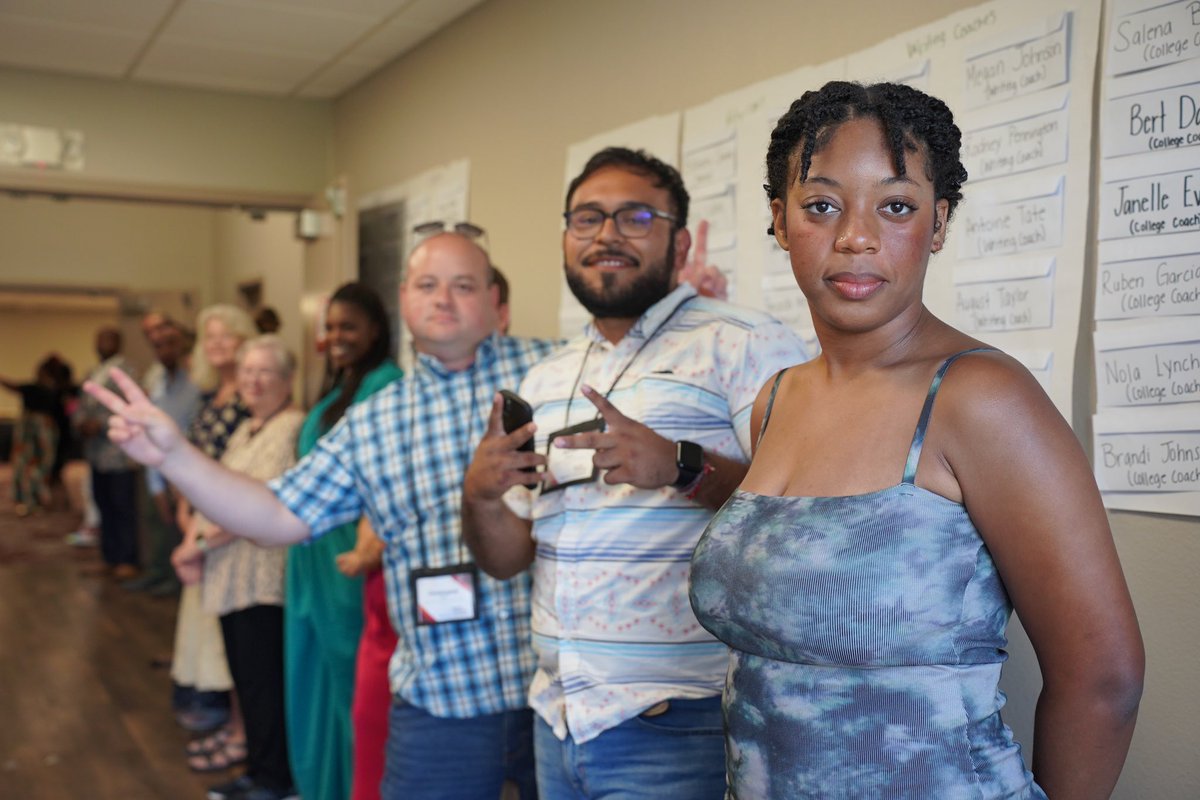 PeerForward's tweet image. As a nonprofit organization, #PeerForward succeeds with the help of #volunteers like August Taylor! August is a PeerForward Alumni who served as a Writing Coach at our University of Redlands Workshop in the summer of 2024. Read more in our latest blogpost: peerforward.org/august-taylor-…