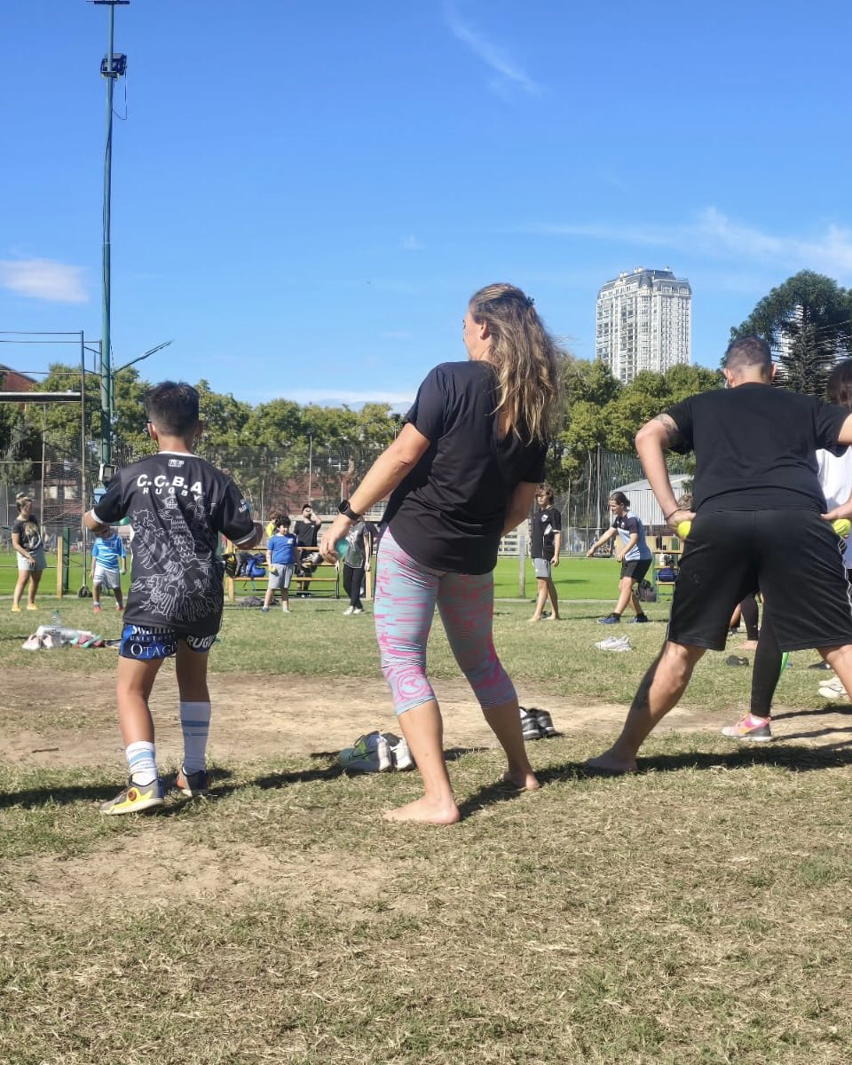 🥰 Un sábado distinto en casa 

Realizamos Jornada Solidaria: Talleres de Movilidad, de gestión de las emociones, partido con papis y mamis, tareas de mejoras del espacio, se pintaron los postes

😘 Muchas gracias a mamis, papis y a los mas chicos por formar parte