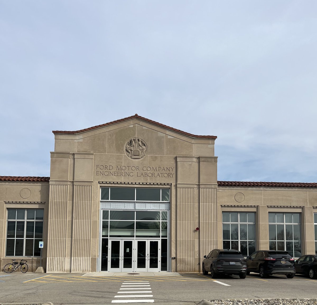 ND_KyleB's tweet image. Neat experience today at work. Visited the historic Ford Engineering Laboratory. #FordMotorCompany
Our host even gave us a quick tour after the meeting!