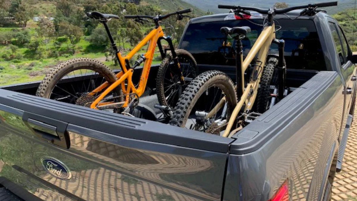 JamesMoriss21's tweet image. Boost your cycling game with expert tips on how to pick up bicycle speed like a pro. Ride faster, smarter, and stronger!

victorybicyclestudio.com/bike-pickup/

 #CyclingTips #BikeSpeed #ProCyclist #RideFast #CyclingLife #victorybicyclestudio