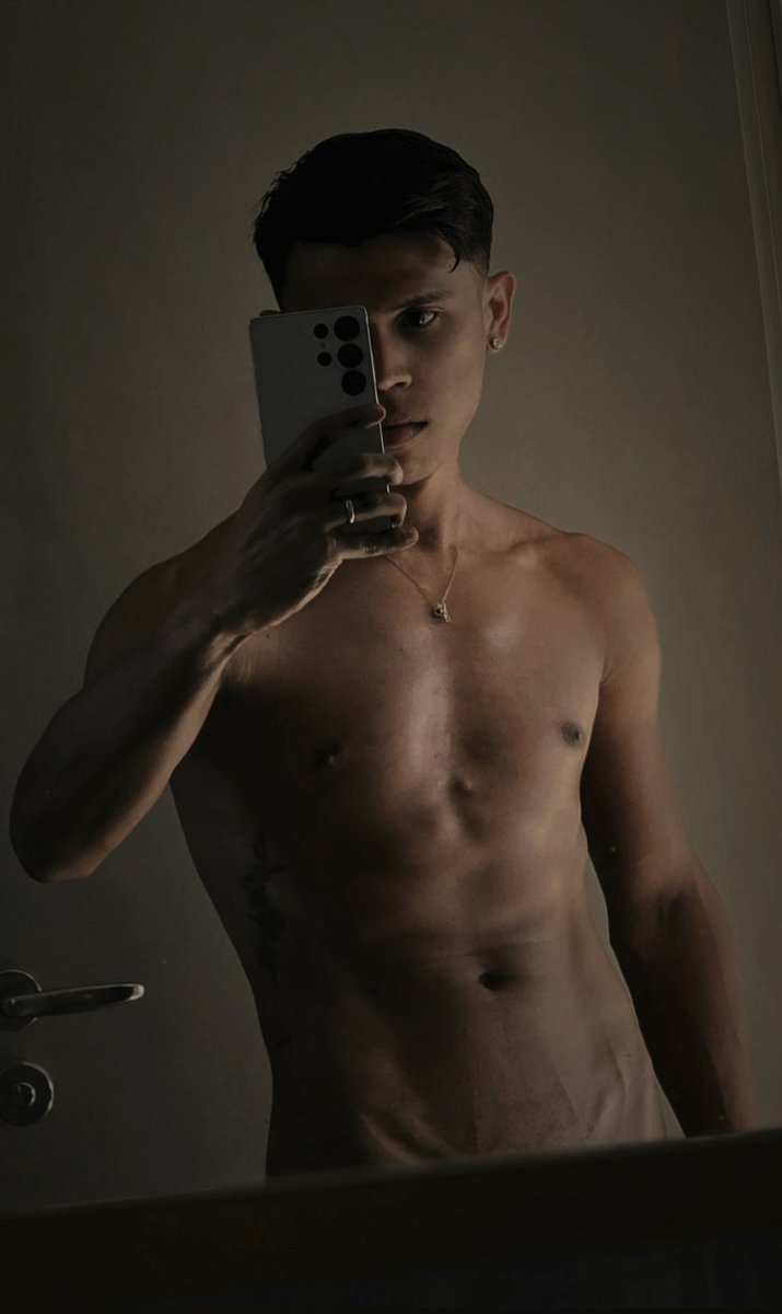 DAVID LUIS tweet media