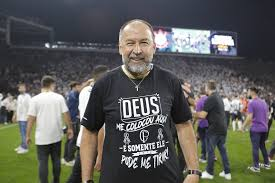 _Delecrode tweet media