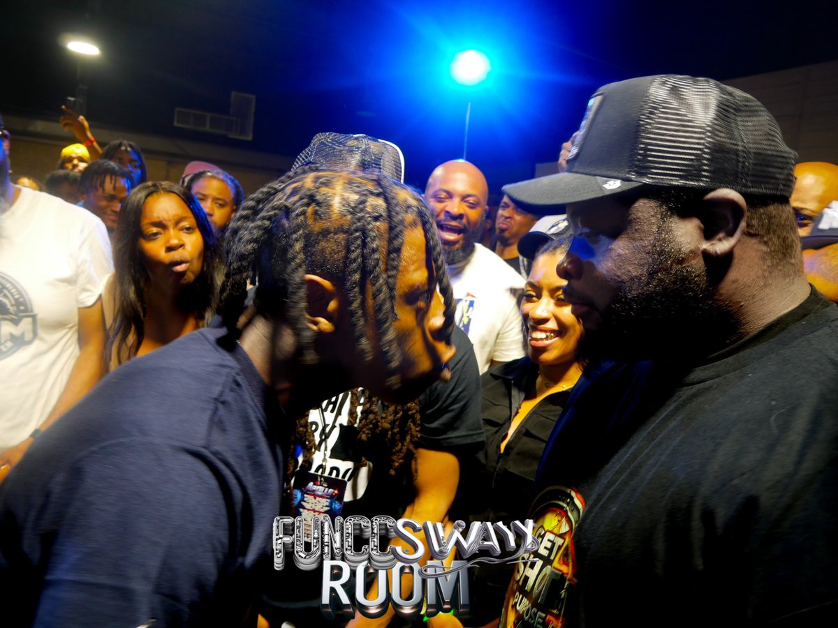 PrezzyPacino83's tweet photo. Belt To Ass All Weekend In Houston Hello ๐ฃ๏ธ๐
CakeLyfe Heavily Active
FunccShwayyRoom Heavily Leading The Army
Argue Wit Yaself ๐ฏ
#funccshwayyroom #DatNigcaChess #dapanel #cakelyfe https://t.co/UScUsP3EXJ