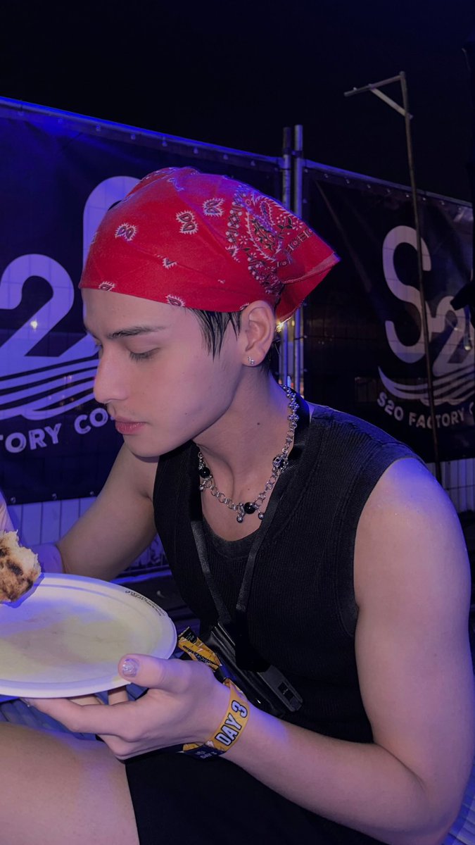 ilh (@lumarrrtha) on Twitter photo Pasangan apa ini??😭😭😭 Pasangan apa ini??😭😭😭