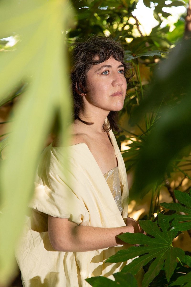 PREMIERE | Vallejo artist eggcorn, the vision of Lara Hoffman, shares a charged transgressive treatise on the explosive &amp; raw dualities inherent within human nature on “H—— Was a Vegetarian” from the upcoming Spirit House album ‘Observer Effect’.

weekinpop.com/features/premi…
