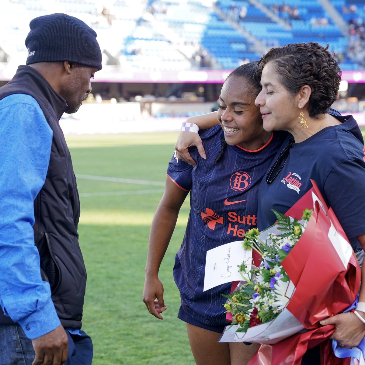 Bay Football Club (@wearebayfc) on Twitter photo She deserves her flowers! 💐
Congrats on hitting 50 <a href="/NWSL/">National Women’s Soccer League</a> appearances, <a href="/kiki33pickett/">Kiki Pickett</a>!
#BayFC She deserves her flowers! 💐
Congrats on hitting 50 <a href="/NWSL/">National Women’s Soccer League</a> appearances, <a href="/kiki33pickett/">Kiki Pickett</a>!
#BayFC