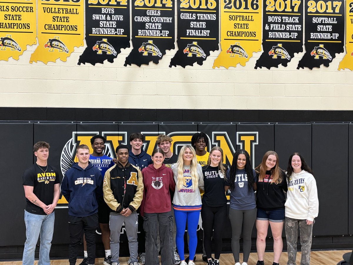 Congratulations to our  seniors in signing night #2 who are moving on to play college athletics!
⁦<a href="/OrioleAthletics/">Avon OrioleAthletics</a>⁩ !!