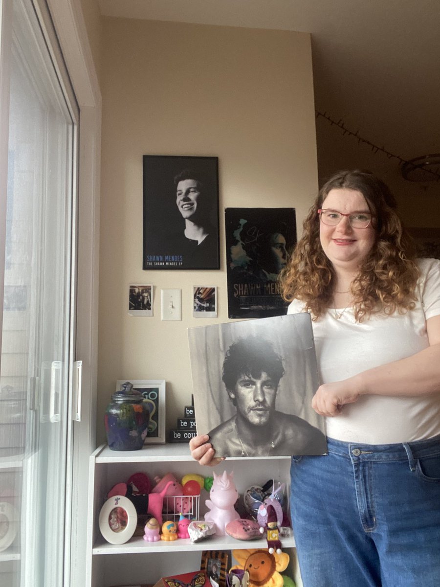 ChantillyMarie_'s tweet photo. how has it been 10 years? #shawnsfirstalbum @ShawnAccess https://t.co/8t4xOfoAiS