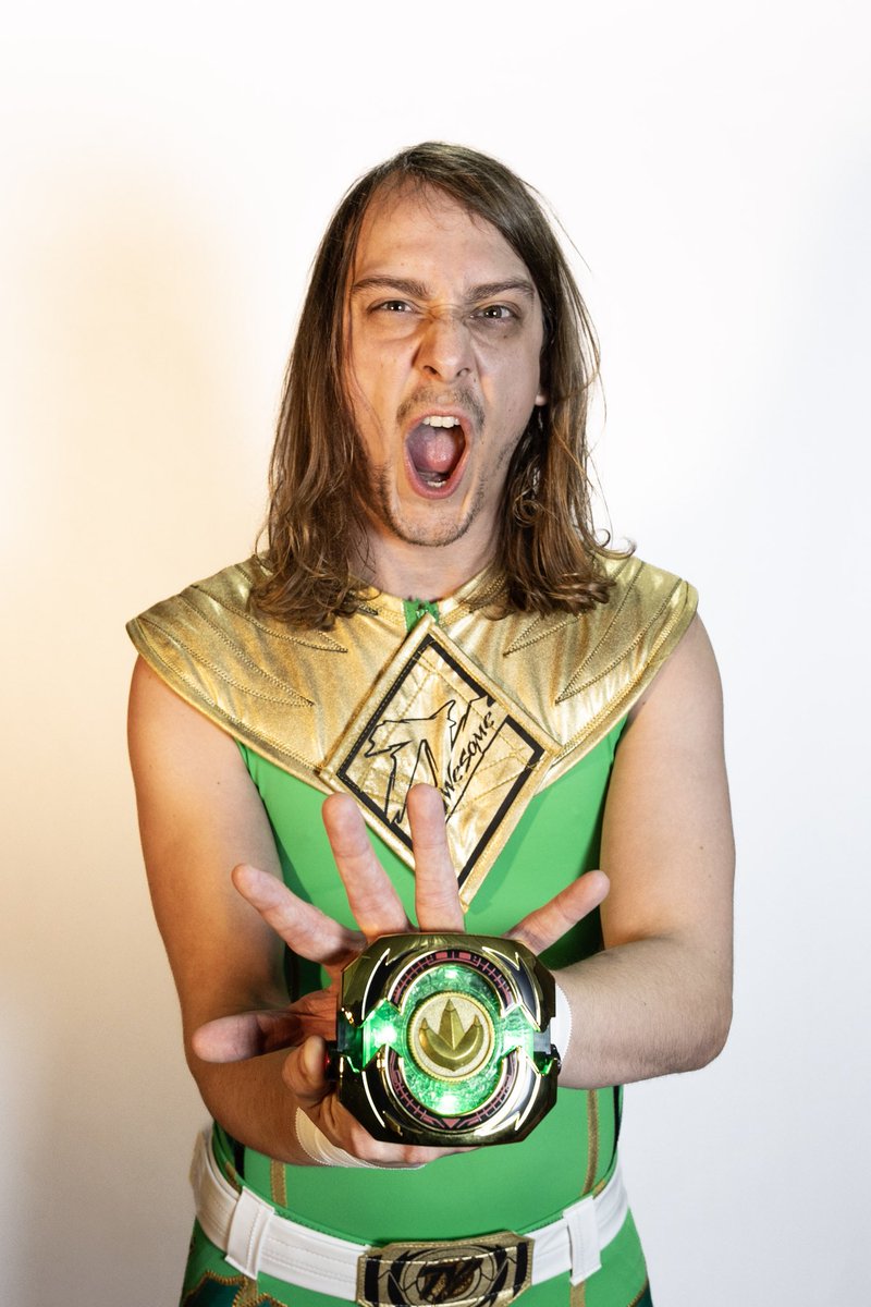 Some kids never grow up 🐉 

Gonna have to do more morpher shots!!

Thanks Scott Withee for the props

📸: Tina’s Photog