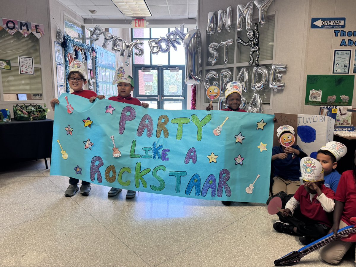 ParisaBehzadi_'s tweet photo. Nothing but net for @hisd_SRE! PK-2nd brought their all-STAAR energy to get upper el pumped up for #GameTime! So proud of our Space Rangers, let’s goooooo #SRE23 🏀✨ https://t.co/PDqmjQxmE4