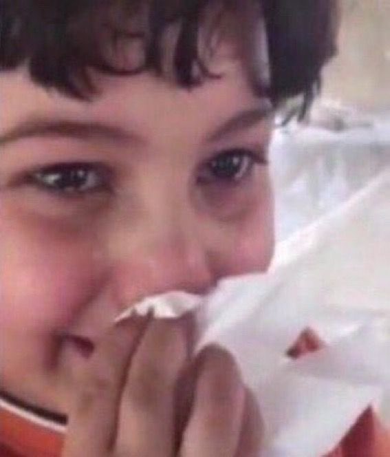 اليوم كان اول يوم شغل لي في صيدله ورجعت بيت اصل امي تقولي قم ودي اختك عرس 
مايدورن اني من اول يوم موصل 130 طلب مشي وعلى سكوار وعبي الارفف ورامي كراتين اربع مرات