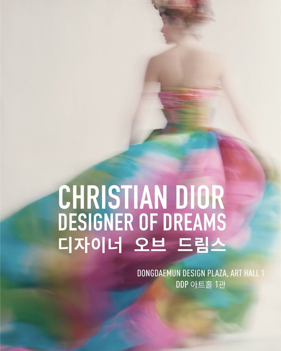 NEWSJISOO's tweet photo. #JISOO to attend the Christian Dior: Designer Of Dreams exhibition on April 18 in Seoul, South Korea. https://t.co/EUF3zMqunj