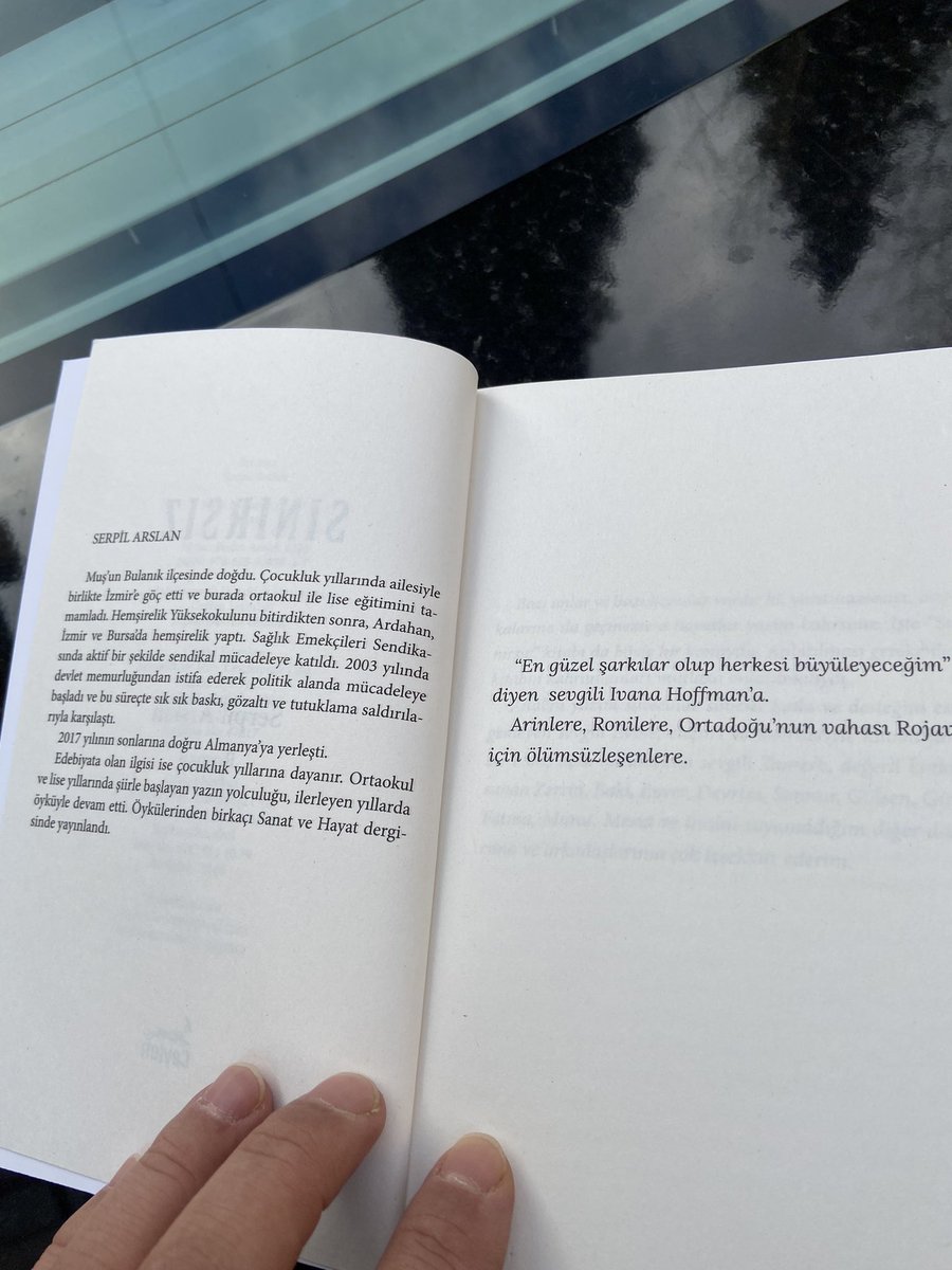 Okumak için uzaklara gitmekten çok, uzaklara gitmek için okumaktaydım.

// Amin Maalouf