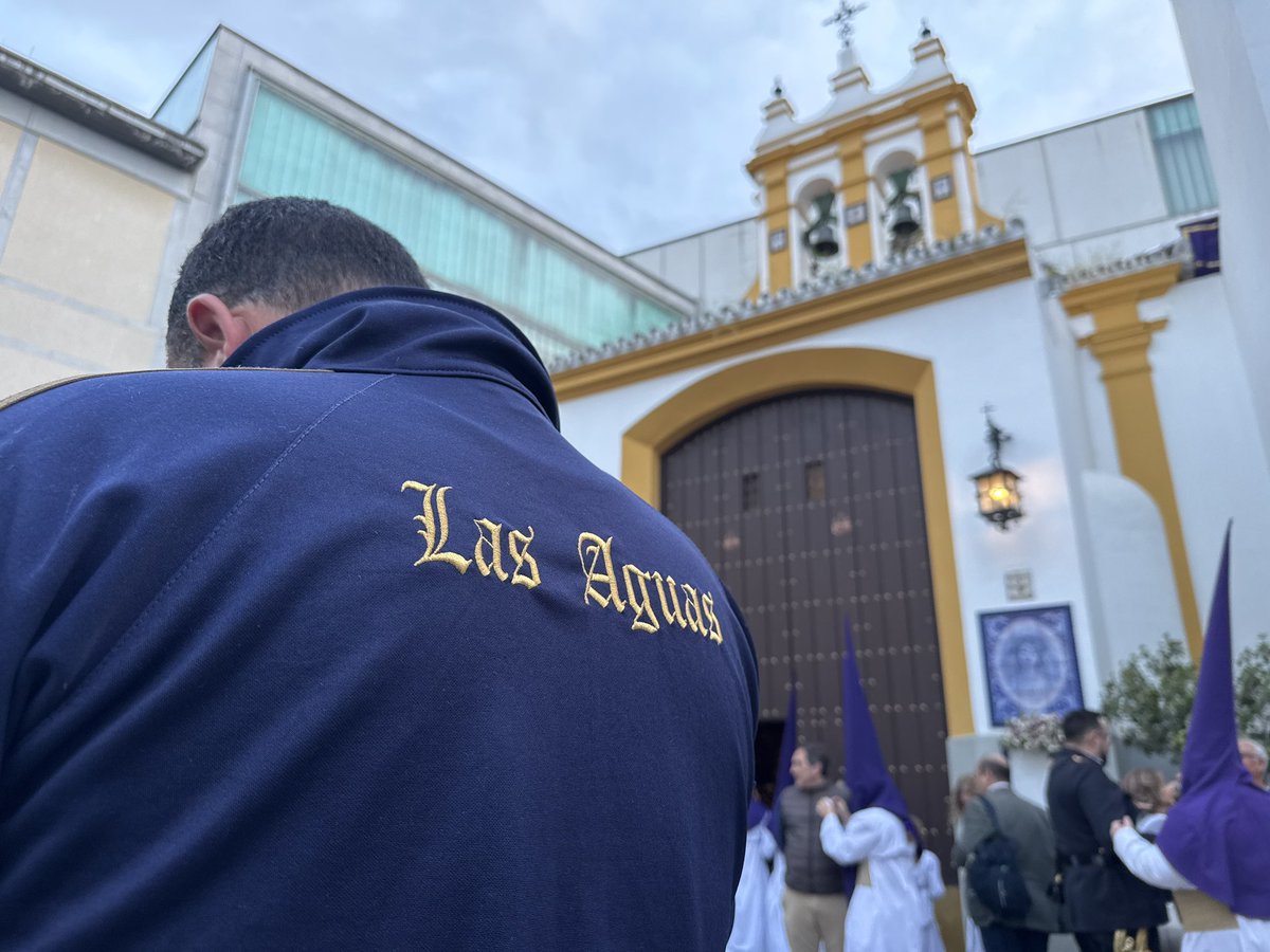 LUNES SANTO | ESTACIÓN DE PENITENCIA.

🕗 20:37 h.

Nuestro agradecimiento a todos los hermanos costaleros de nuestra Hermandad por su rápida actuación y colaboración en la vuelta a nuestra Capilla.

#LunesSanto #275HdadLasAguas