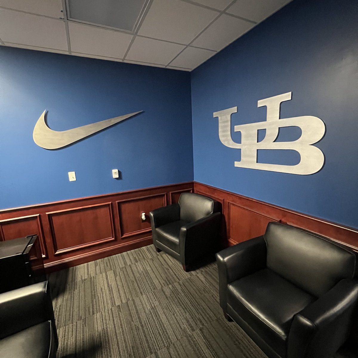 Jarin Mock 3⭐️ QB (@jarin_mock26) on Twitter photo Had a great visit at Buffalo. Thank you for the hospitality. <a href="/BradMaendler/">Brad Maendler</a> <a href="/Kstaff07/">kstaff</a> <a href="/pnfootball/">Pick North Football</a> <a href="/Pete_Lembo/">Pete Lembo</a> <a href="/Coach_Pnode/">Dave Patenaude</a> <a href="/UBFootball/">UB Football</a> Had a great visit at Buffalo. Thank you for the hospitality. <a href="/BradMaendler/">Brad Maendler</a> <a href="/Kstaff07/">kstaff</a> <a href="/pnfootball/">Pick North Football</a> <a href="/Pete_Lembo/">Pete Lembo</a> <a href="/Coach_Pnode/">Dave Patenaude</a> <a href="/UBFootball/">UB Football</a>
