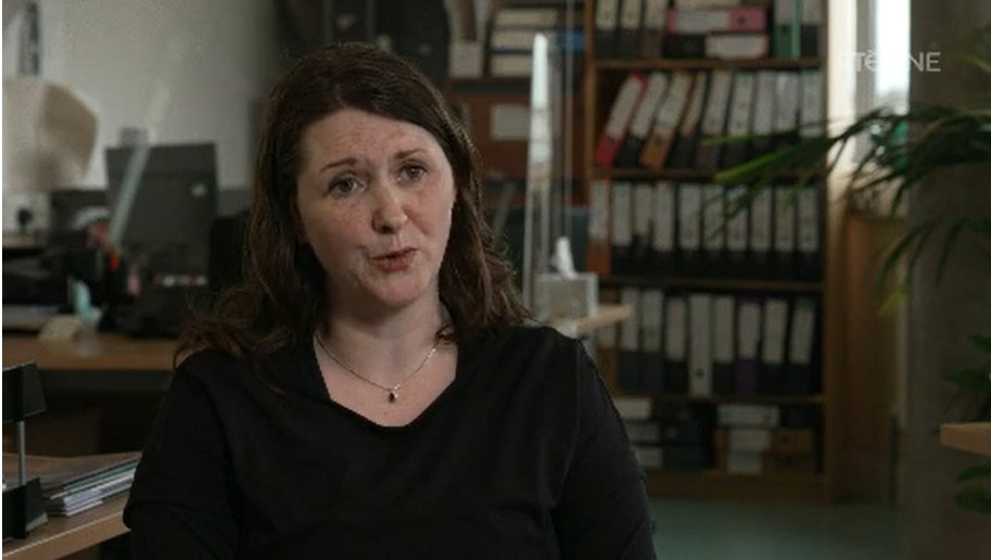 IPRT's tweet image. On last week's @RTE_PrimeTime, IPRT's @saoirse_b highlighted how early, support-based interventions—like the Bail Supervision Scheme—can reduce youth reoffending. Detention is costly; prevention works.
📺 Watch back - Saoirse speaks from 5:51 👉 iprt.ie/iprt-in-the-ne…
#rtept