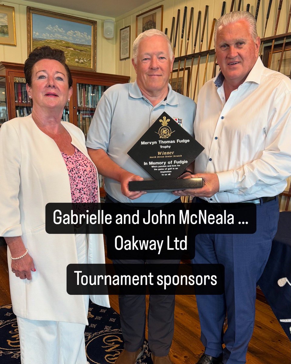 The trophy has finally arrived and Mike White was at RND for the Bideford Bay so the trophy was presented by Mary with Mark Evans with Gabrielle and John McNeala … Oakway Ltd oakwayltd.co.uk    … sponsors of the Mervyn Thomas Trophy 🏆 
#rndgc #fudgetrophy #devongolf