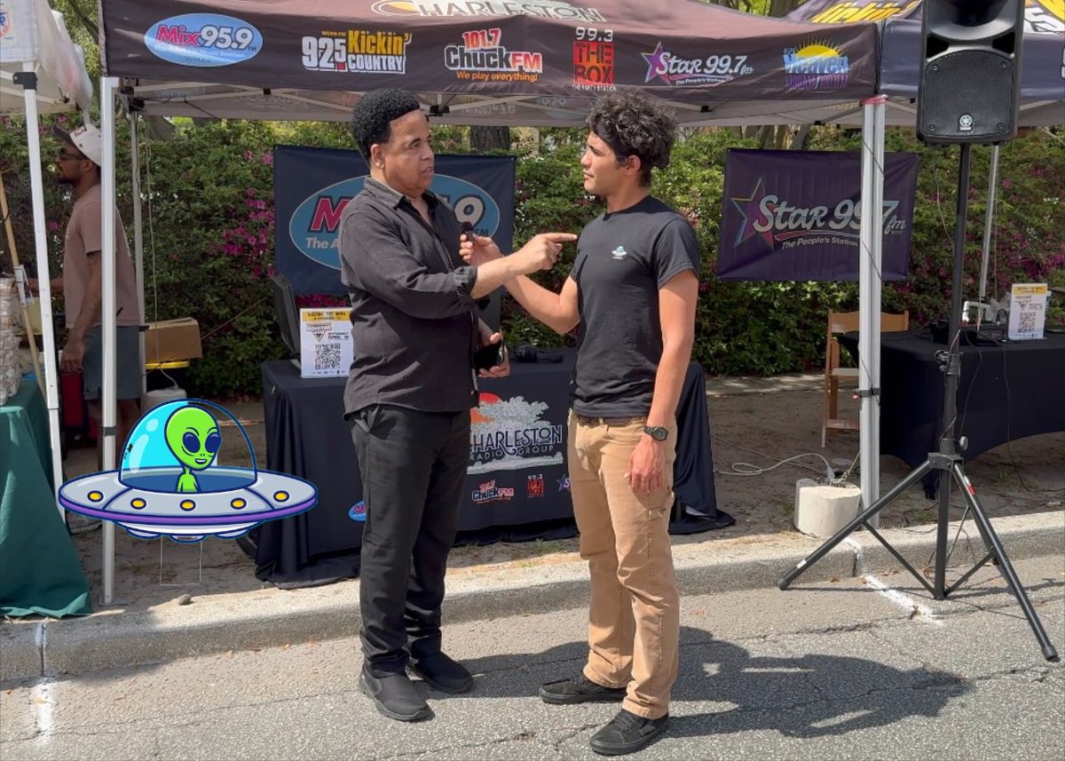 R2EPodcast's tweet image. Watch Flowertown Festival Public Interviews Here!⬇️⬇️
youtu.be/plqonQ3w1W0?si…

SHARE, COMMENT AND DON’T FORGET TO SUBSCRIBE! HOPE YOU GUYS ENJOY! PLENTY MORE COMING SOON!😏🔥

#streetinterview #publicinterview #charlestonsc #trending #fyp #JENCHELLA2025 #Coachella2025 #NexT1DE