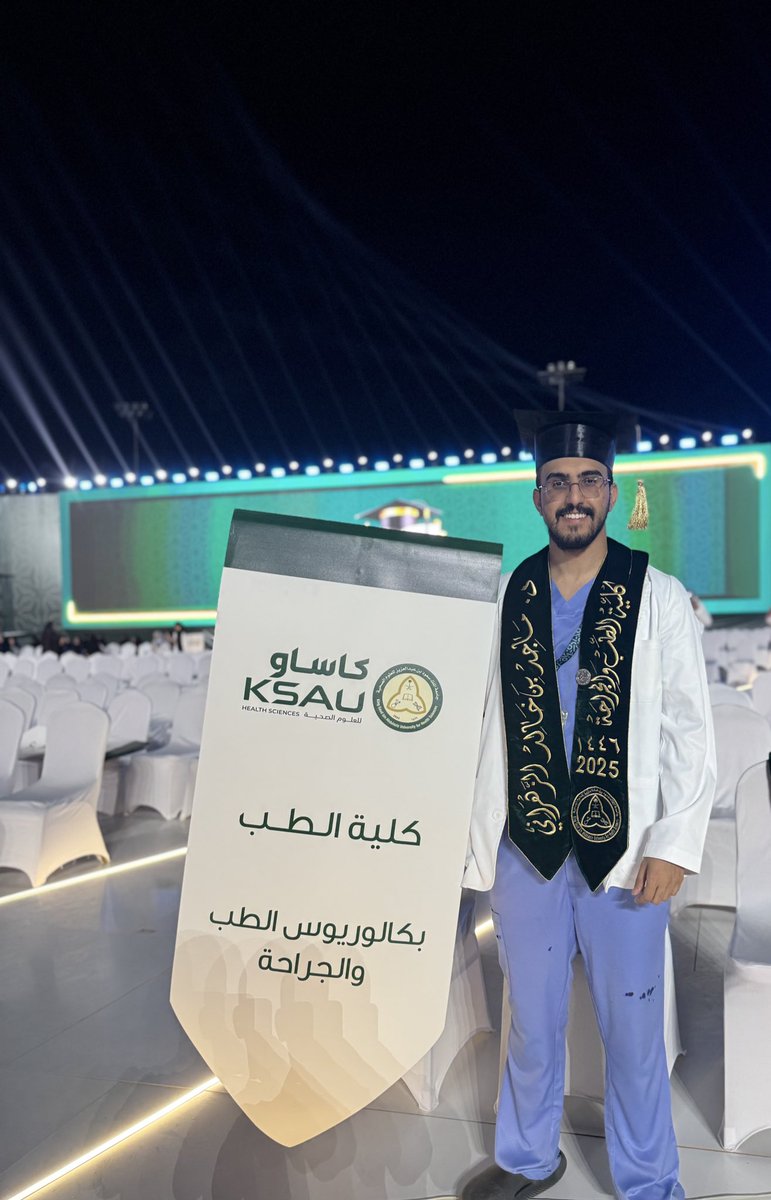 mkz47's tweet photo. It’s happening ladies and gentlemen 
1 day left ⏳🎓

#KSAUcore https://t.co/ww8V8xvG6h