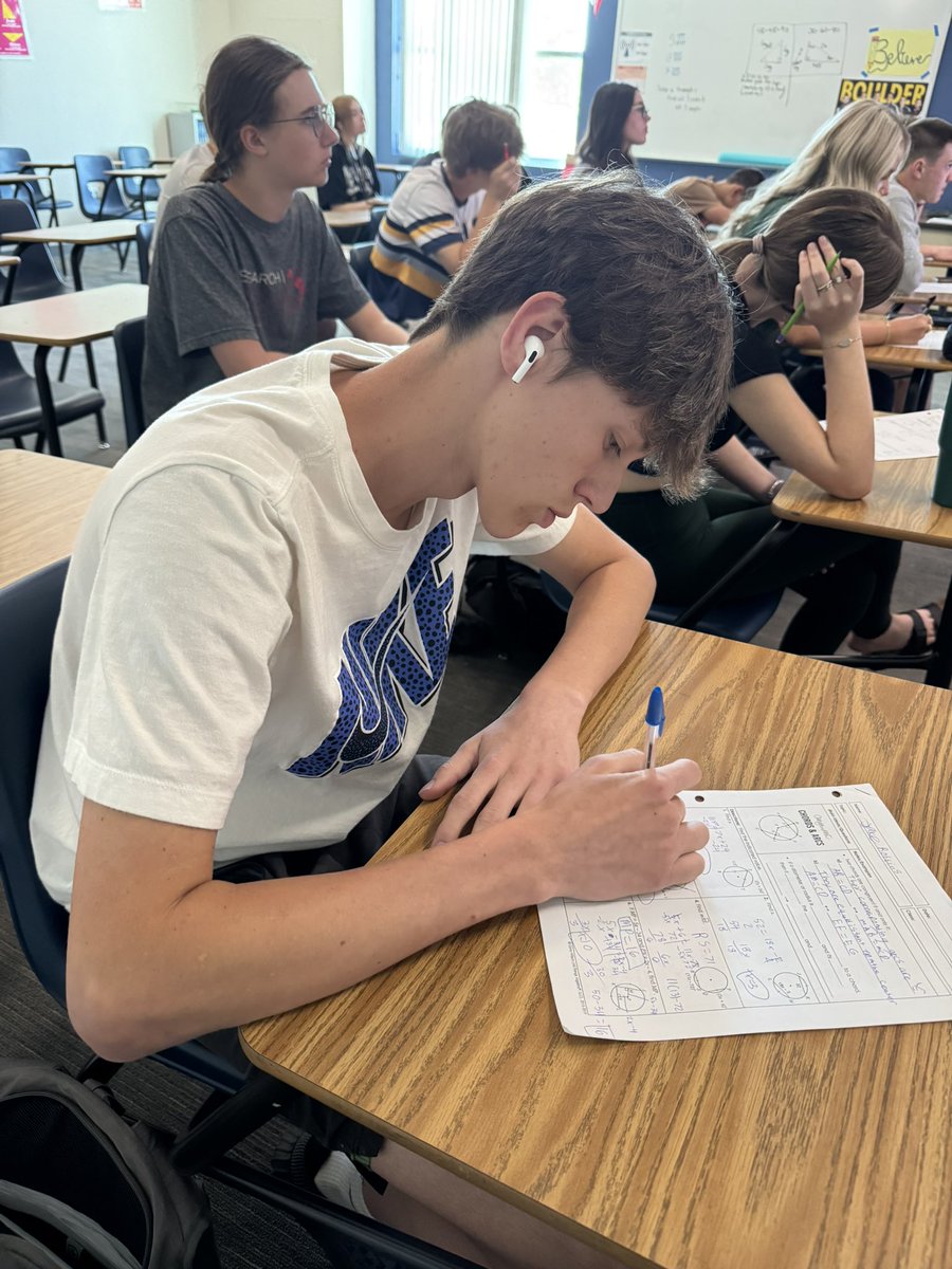 boulder_hs's tweet image. In Geometry, students are diving into congruent chords and arcs—exploring the relationships that make circles so fascinating! #bchs41 #GeometryInAction #MathMatters