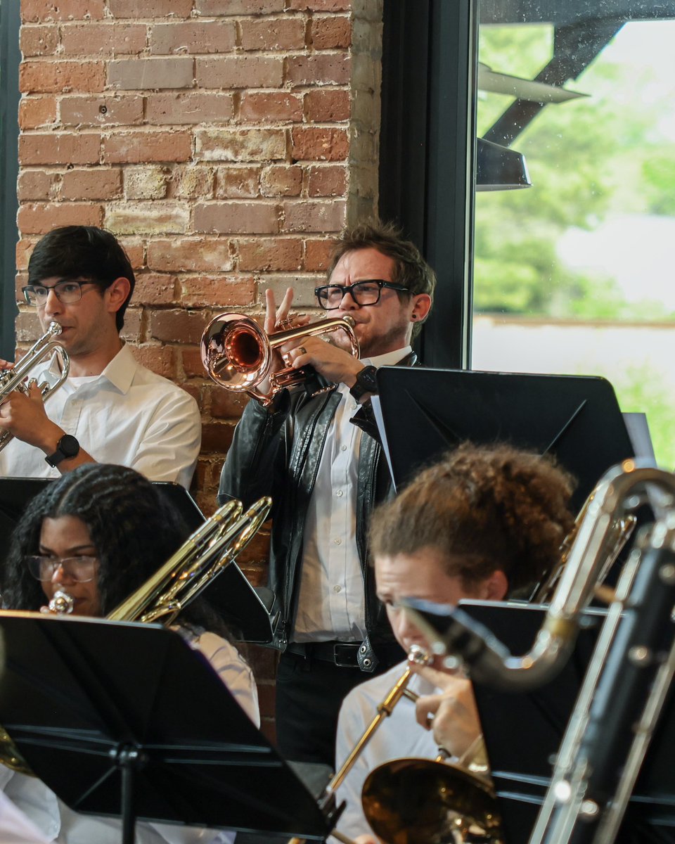 On this beautiful Monday, let’s take a moment to appreciate the beautiful work showcased at last Friday’s Youth Art Festival! 🎨 From stunning artwork to amazing performances by the JM and Hickory Ridge Jazz Bands, it was a total celebration of student creativity. 🎶🖌️