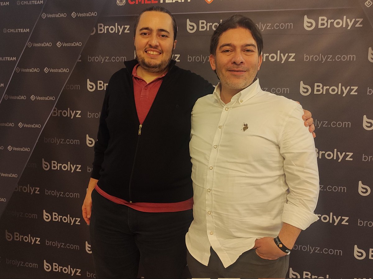 Murat_CMLE_222's tweet photo. #Brolyz Lansmanında Kardeşim ve ben..
#grandtech @srtunlu https://t.co/UQYYJQhNkO