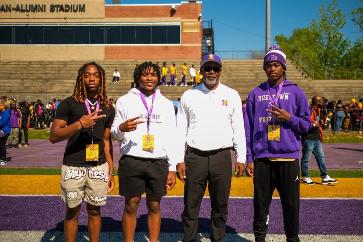 Jaedyn Powell (@jaedyn_powell) on Twitter photo Thank you Coach Goode <a href="/milescollegefb/">Miles Golden Bears Football</a> <a href="/MilesCollege/">MilesCollege</a> for an incredible experience this weekend . Looking forward to seeing you again soon!
<a href="/hytfootball/">Hueytown Football</a> <a href="/gregpatterson51/">Greg Patterson</a> <a href="/CoachL__/">Coach L</a> <a href="/TDARecruiting/">Touchdown Alabama Recruiting</a> <a href="/Alabama_Varsity/">Alabama Varsity</a> <a href="/AL6AFootball/">Alabama6AFootball</a> Thank you Coach Goode <a href="/milescollegefb/">Miles Golden Bears Football</a> <a href="/MilesCollege/">MilesCollege</a> for an incredible experience this weekend . Looking forward to seeing you again soon!
<a href="/hytfootball/">Hueytown Football</a> <a href="/gregpatterson51/">Greg Patterson</a> <a href="/CoachL__/">Coach L</a> <a href="/TDARecruiting/">Touchdown Alabama Recruiting</a> <a href="/Alabama_Varsity/">Alabama Varsity</a> <a href="/AL6AFootball/">Alabama6AFootball</a>
