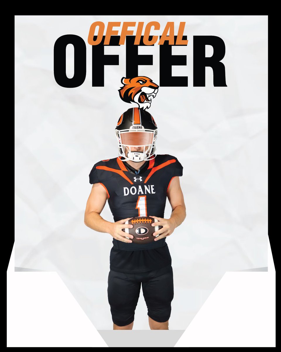 Blessed to receive another offer after a great conversation with <a href="/jj5151/">Jonathan Johnson</a> #THEHUNT
<a href="/coach1williams/">Coach Williams</a>