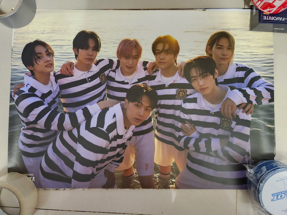 SeoulStationPH's tweet photo. WTS LFB OFFICIAL POSTERS 

random group : stray kids enhypen treasure nct bts txt twice astro bts pentagon girls generation nct 127 nct dream

PHP10 each

posters will be folded, or can give free poster tube, buyer will shoulder sf via j&amp;t
long dop for sf can be accepeted https://t.co/G0dCZmbzTs