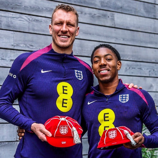 eurofootcom's tweet image. 🏴🎖️ Dan Burn (32) has now made 200 Premier League appearances! What a season he's having…
• Scored goal in EFL Cup final vs Liverpool
• Earned first senior call-up for England