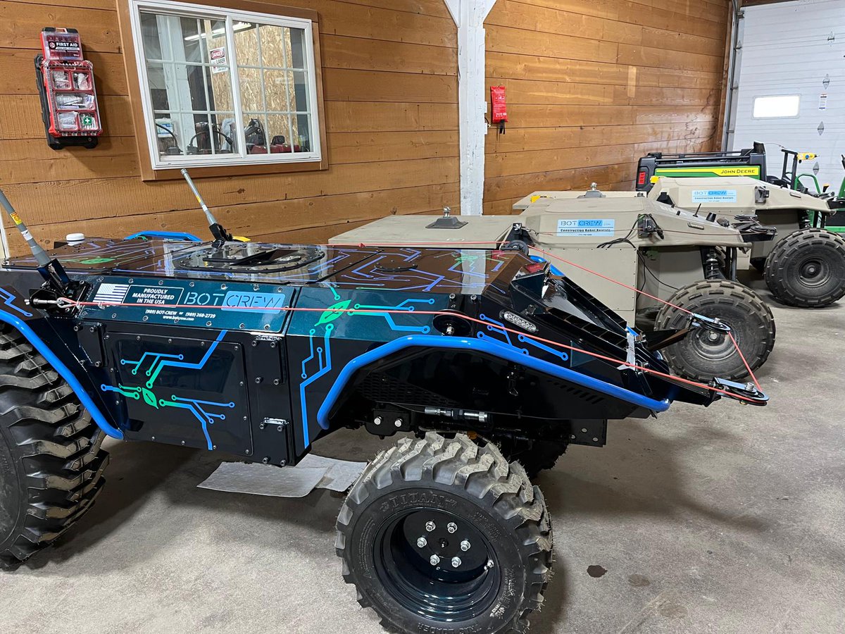 Had the opportunity to visit the team at BotCrew -  an autonomous construction equipment manufacturer specializing in terrestrial UA machines. 

Pictures here is the Gravion - a low profile diesel-powered autonomous utility robot tailored for utility scale solar construction.