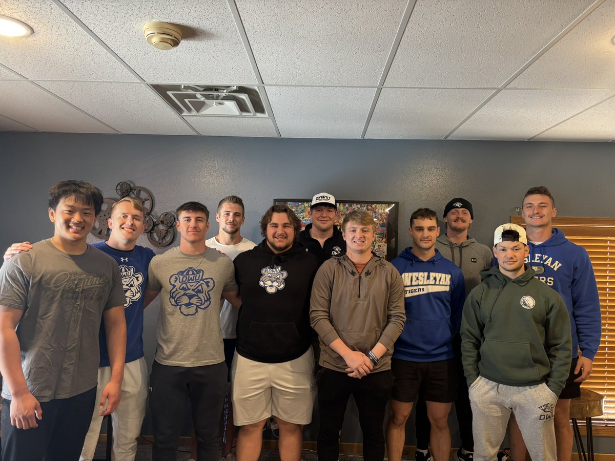 DWU Football (@dwtigerfootball) on Twitter photo Some of our athletes taking time out of their day to help out the Abbot House this afternoon. Keep being the example! #BleedBlue #1Goal Some of our athletes taking time out of their day to help out the Abbot House this afternoon. Keep being the example! #BleedBlue #1Goal