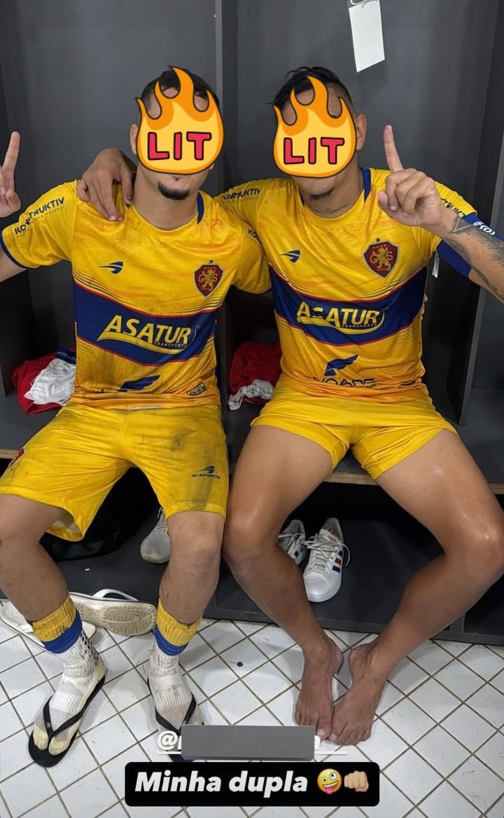 Sdds  de um vestiário de futebol cheio de macho jogador suado 🤤🗣
