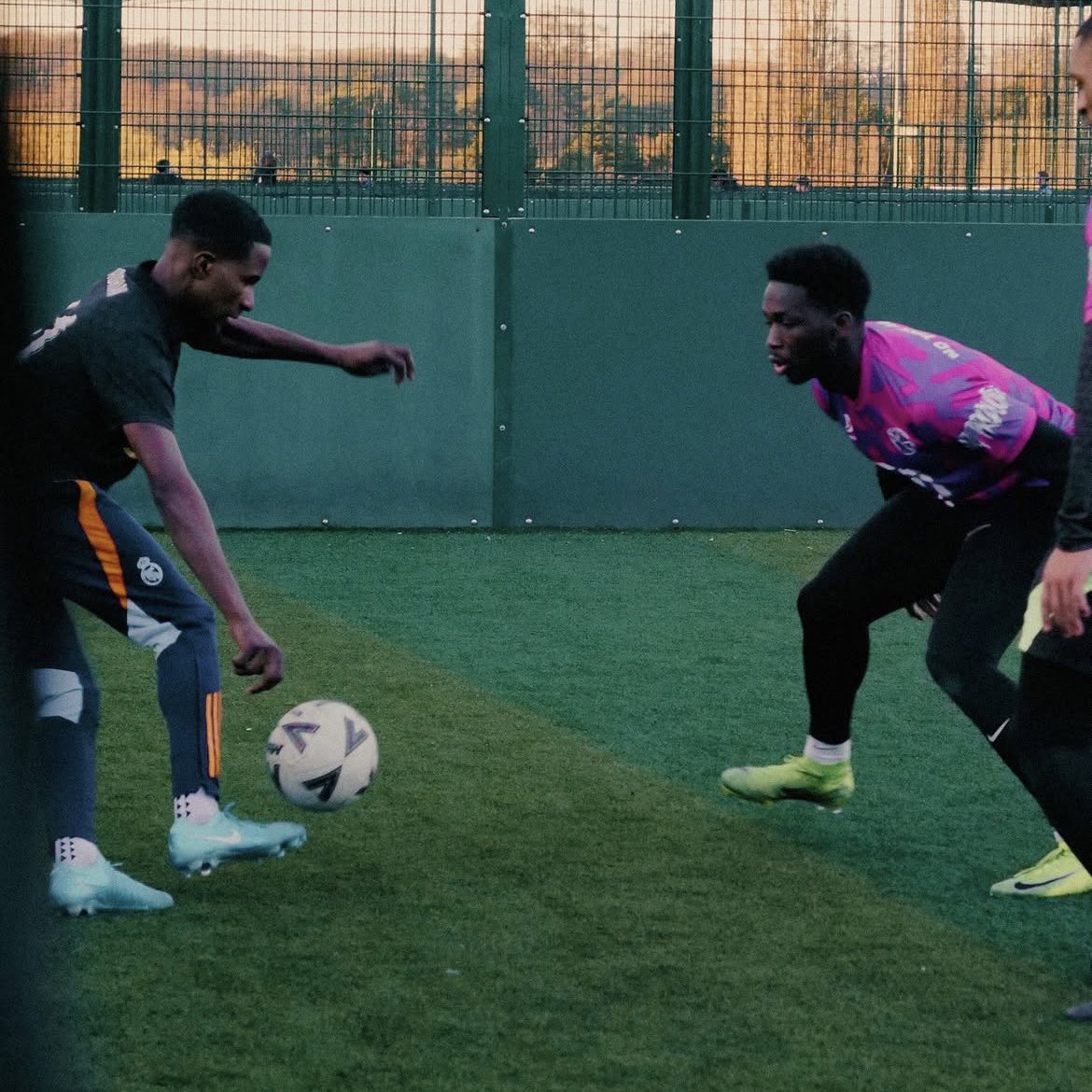 NEW VIDEO OUT NOW! 💜🏆

youtu.be/zFFbJN5dB8I?si…