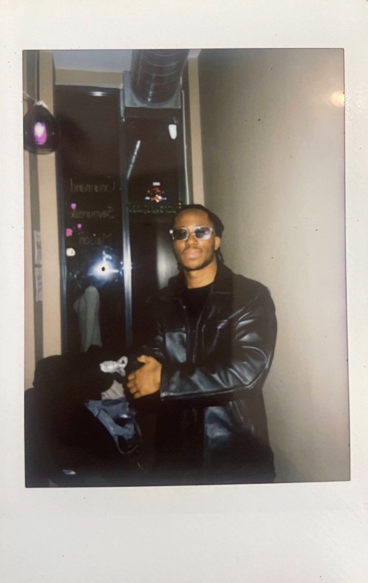 zoumsg's tweet image. the photographer x the pictures