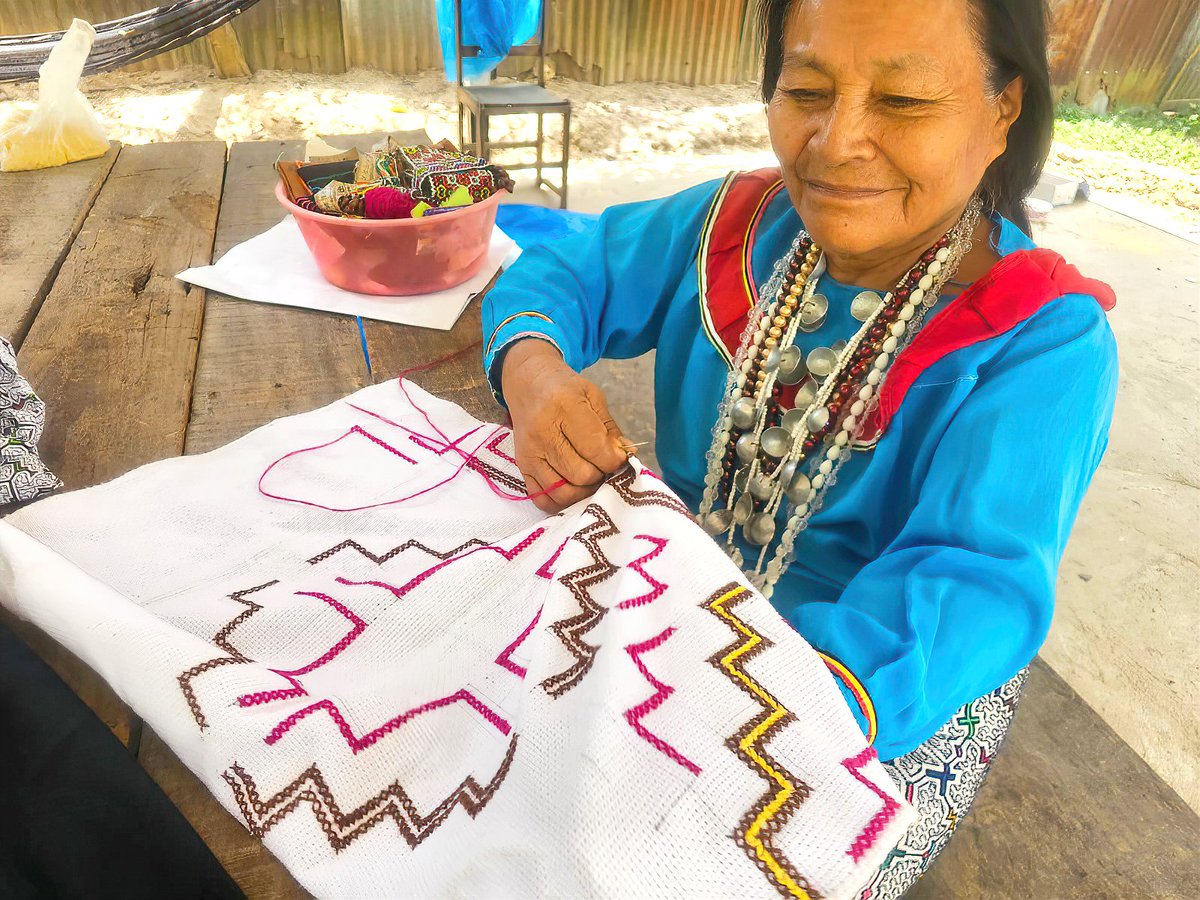 SuperGooddotart's tweet photo. Generative art meets ancestral craftsmanship

Shipibo artisans transform Beervangeer's generative maze designs into embroidered artworks, infusing them with their cultural heritage and creative intuition. https://t.co/79jqMHp0S7