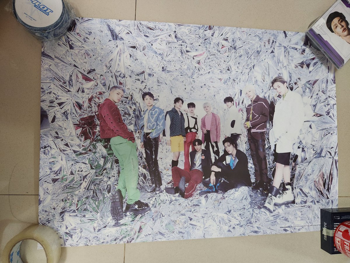 SeoulStationPH's tweet photo. WTS LFB OFFICIAL POSTERS 

random group : stray kids enhypen treasure nct bts txt twice astro bts pentagon girls generation nct 127 nct dream

PHP10 each

posters will be folded, or can give free poster tube, buyer will shoulder sf via j&amp;t
long dop for sf can be accepeted https://t.co/Em4ZrnDO8D