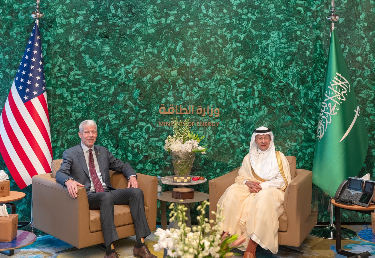 SecretaryWright's tweet photo. It was a pleasure to meet with Saudia Arabia’s Minister of Energy to discuss strengthening energy cooperation between our two countries! https://t.co/Hnv0ByKclf