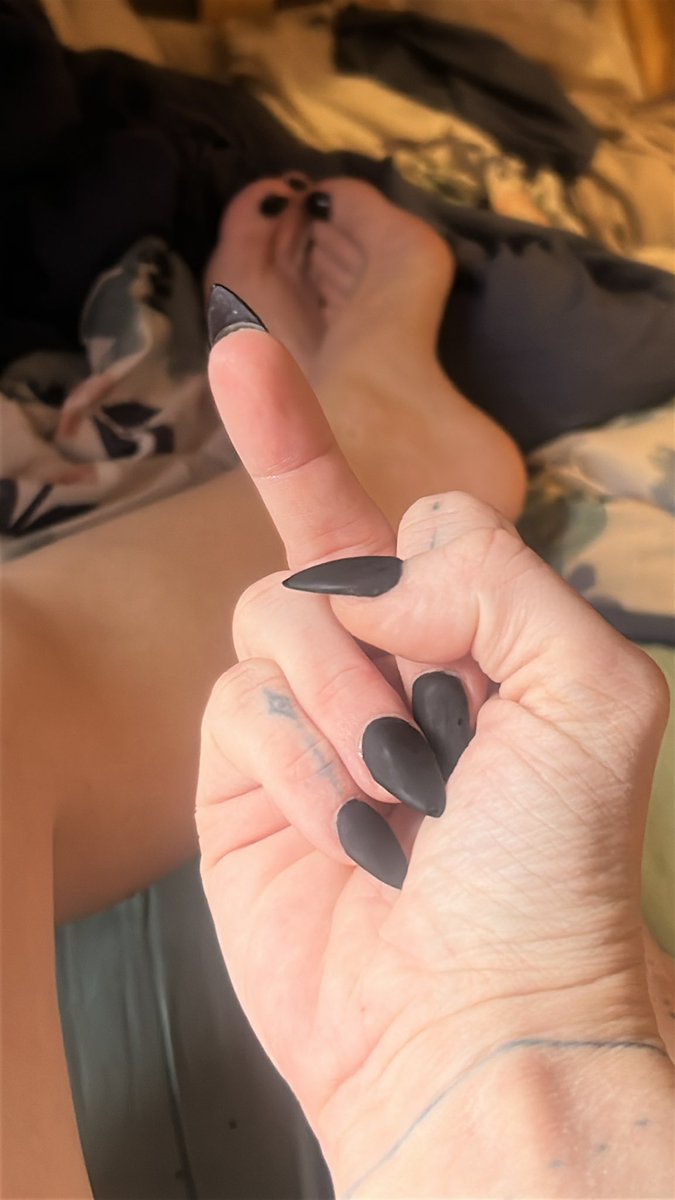 GoddessJessX0's tweet photo. My one wallet is only $690 away from the 5k club and who thinks he should send it now? 😏🥵💦 
Findom foot worship raceplay https://t.co/wdbQHCcaT3