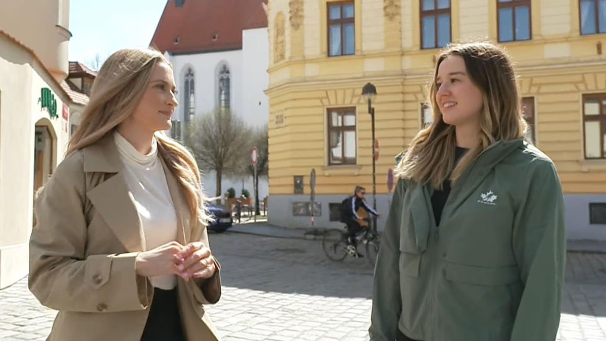 Brit Dort catches up with #WomensWorlds rookie Daryl Watts and her return to Czechia after playing there at the U18s. She also touches on her journey with the National team, winning the Patty Kazmaier Award and playing with Sarah Nurse and Sarah Fillier: tsn.ca/hockey-canada/…