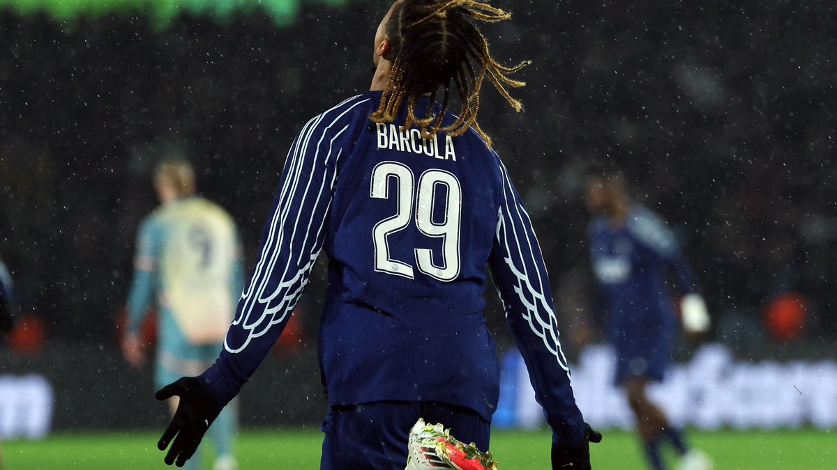 📢 Appel aux supporters parisiens :

On entend moins parler de lui mais personnellement je reste tellement attaché a ce joueur..

Alors ceux qui sont et resteront dans le train Bradley Barcola, je vous demande de vous manifester. ❤️💙