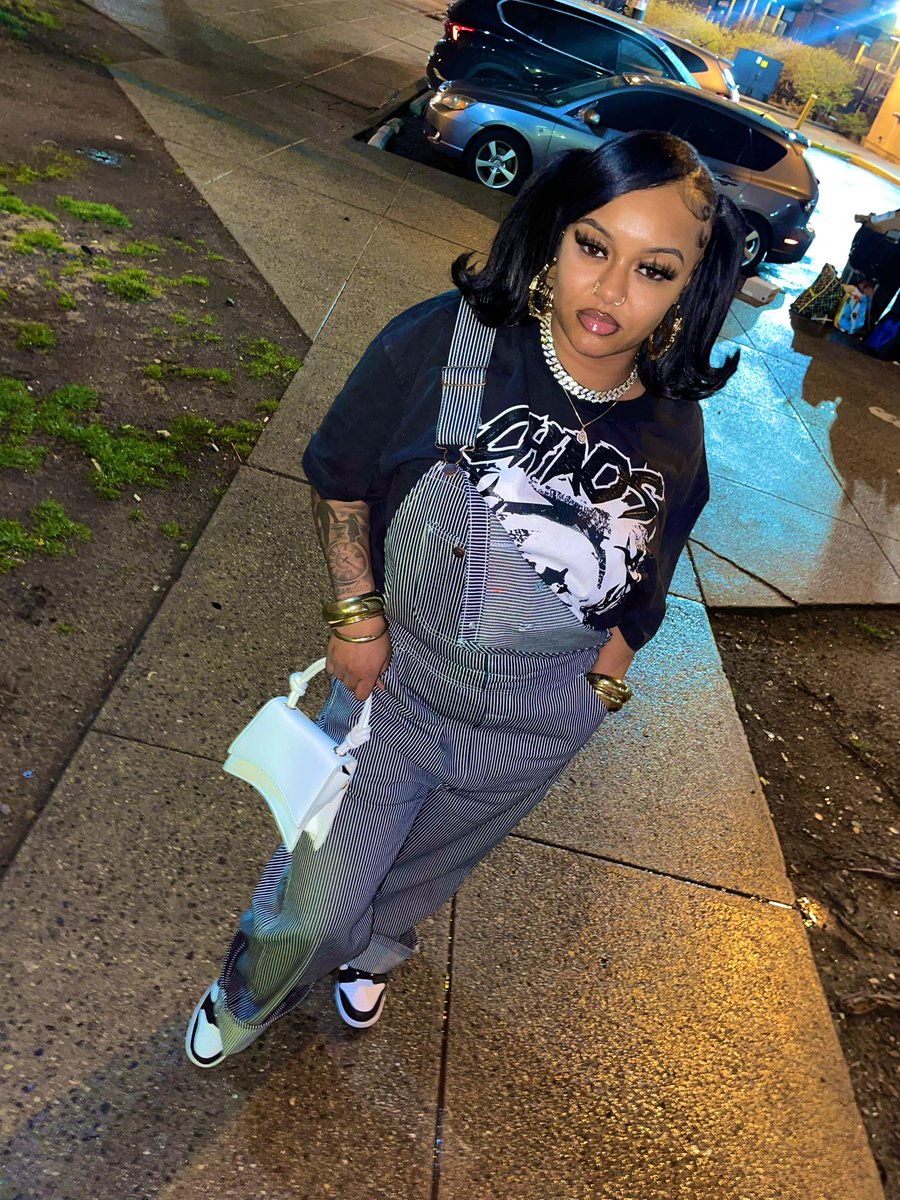 Look @ me not the caption🥲