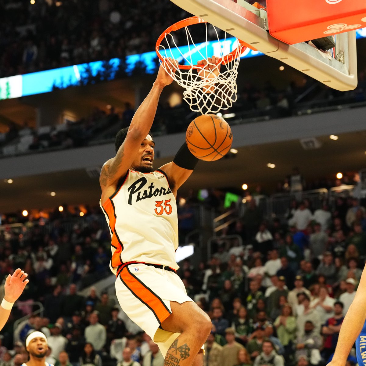 MotorCityCruise's tweet image. two-ways stayed ready, stayed working all season

@DetroitPistons playoffs up next!😎➡️