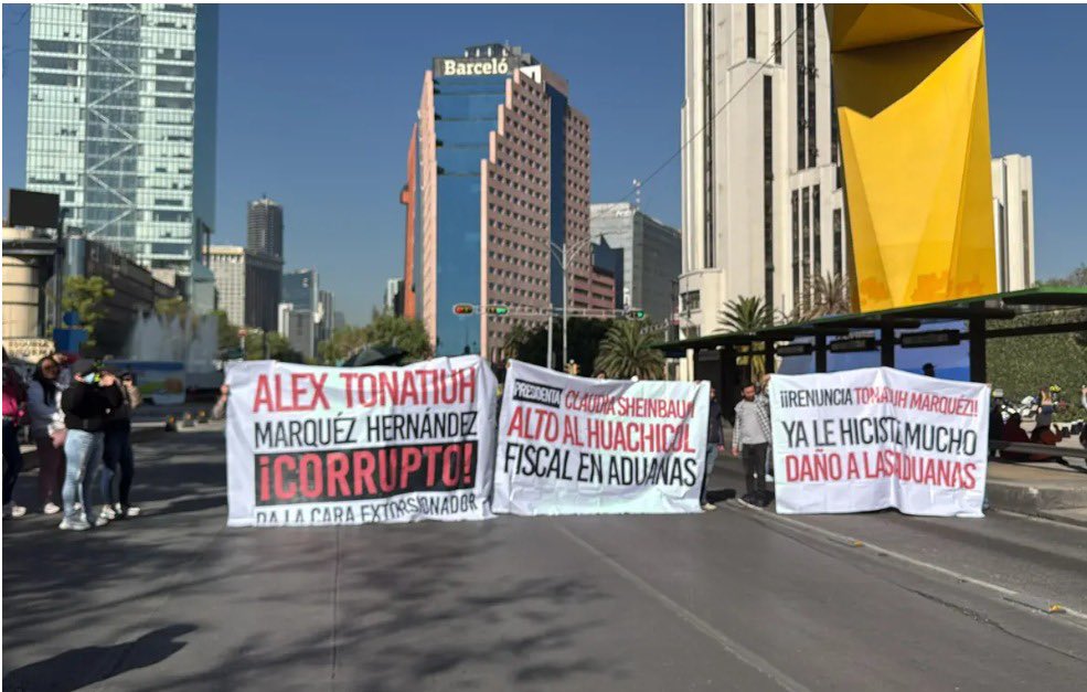 naranjasen_mov's tweet photo. Si permitimos que la corrupción continúe sin castigo, normalizamos la injusticia. Por eso esta protesta es tan importante. #ProtestaEnAduanas https://t.co/UPdEhU58O7