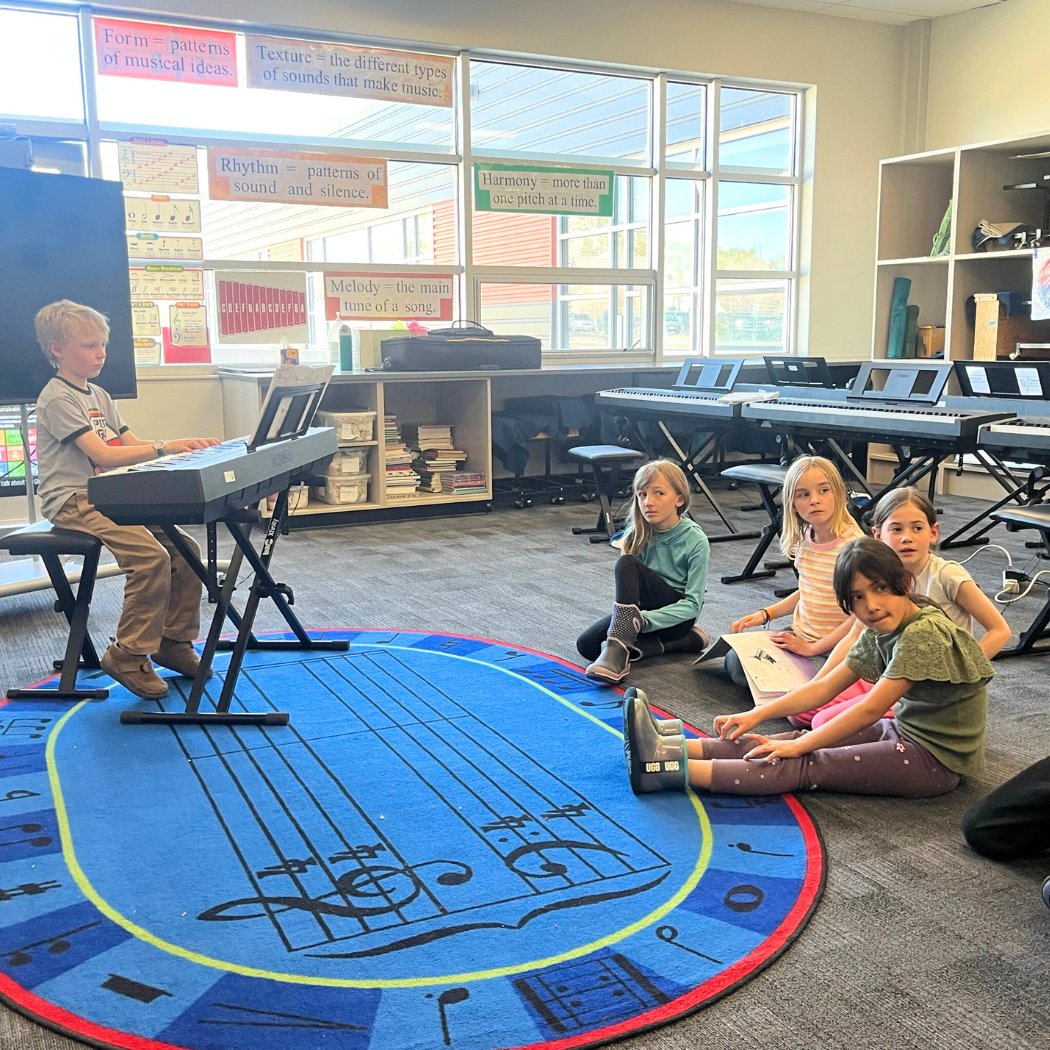Spring recitals are this week! 🌷🎶

Our Music Makers Haciendo Música students have been hard at work practicing for their upcoming performances, and we couldn’t be more excited! We can’t wait to hear all the talent, dedication, and progress they’ve made this year.