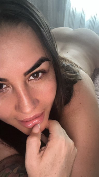 Watch kathalina7777 ⬇️IG: @kathalinanaranjo's leaked NSFW photo on TwXstars